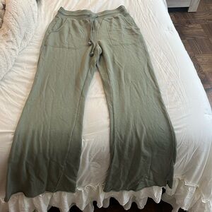 Aerie green wide leg pants